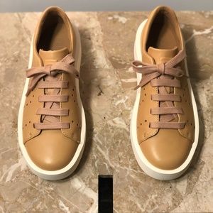 NWT Camper Courb Sneaker Nude